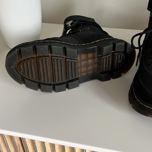 Dr. Martens combs utility boot OUT OF STOCK - Picture 4 of 4